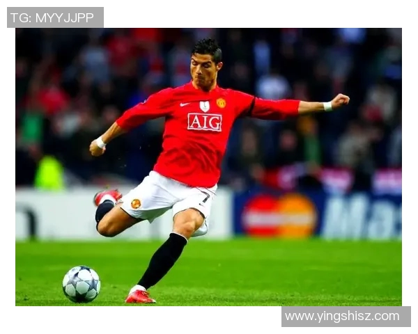 十号球星的魅力与传奇：探秘足球场上的背后故事与荣耀时刻