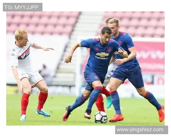 如何通过切换足球球星位置来提升球队整体表现与战术效果 如何通过切换足球球星位置来提升球队整体表现与战术效果