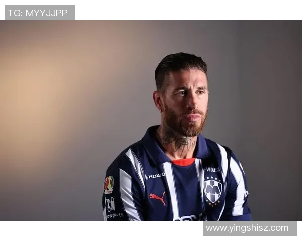 西班牙人队光头球星展现硬汉魅力成队内领袖带领球队奋勇前行