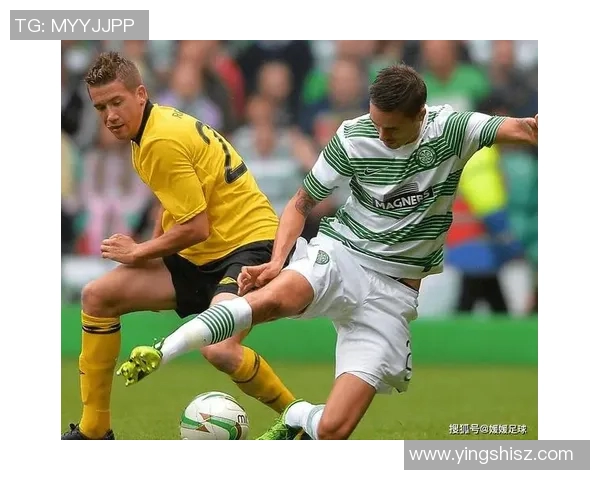 小伙模仿足球球星技巧高超引热议 成为街头足球新风尚标杆